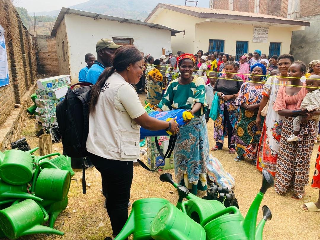 distribution intrants agricoles CEPVHC Uvira (1)
